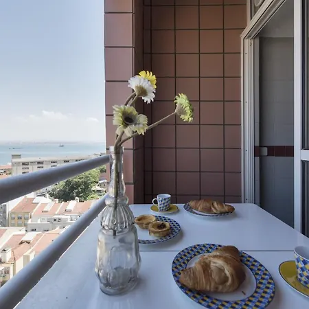Gaivotas Do Tejo Amazing View Apartamento *